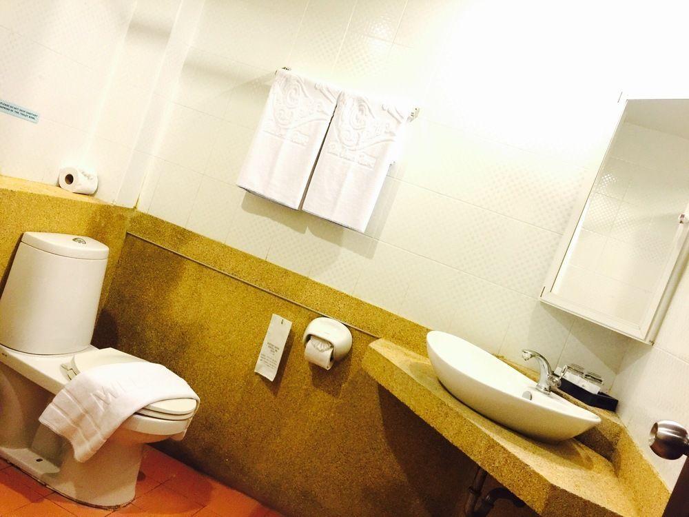บลู โอเชี่ยน สตูดิโอ Hotel Patong ภายนอก รูปภาพ